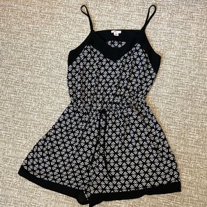 Xhilaration Romper size Medium